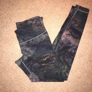 Lululemon Wunder Under 28”